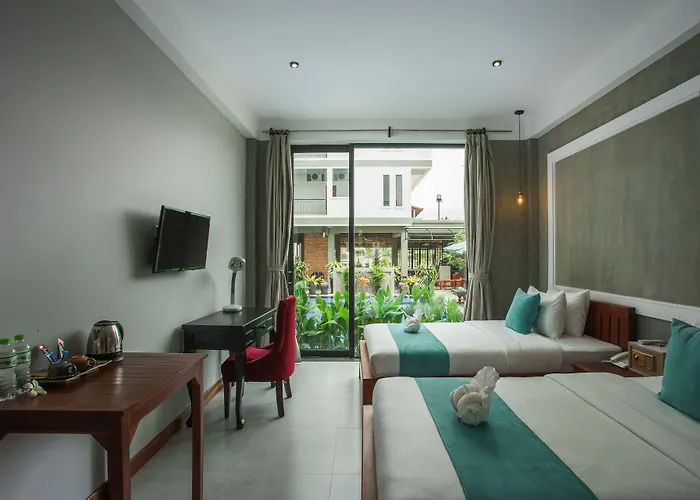 Blanche Siem Reap