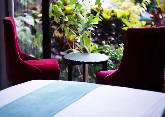 Blanche Siem Reap